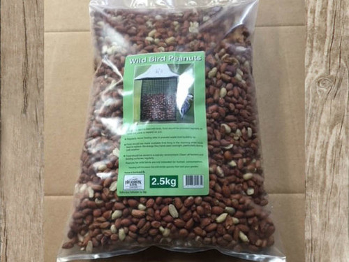 Raw peanuts for wild birds, bird feeder refills